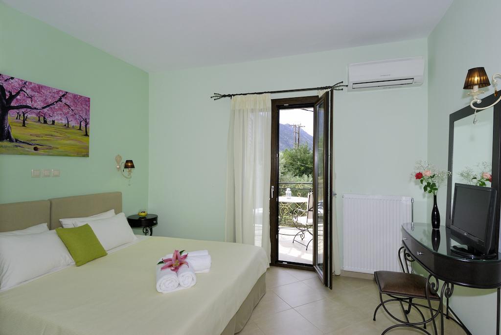 Byzantinon Hotel Leonidio Exterior photo